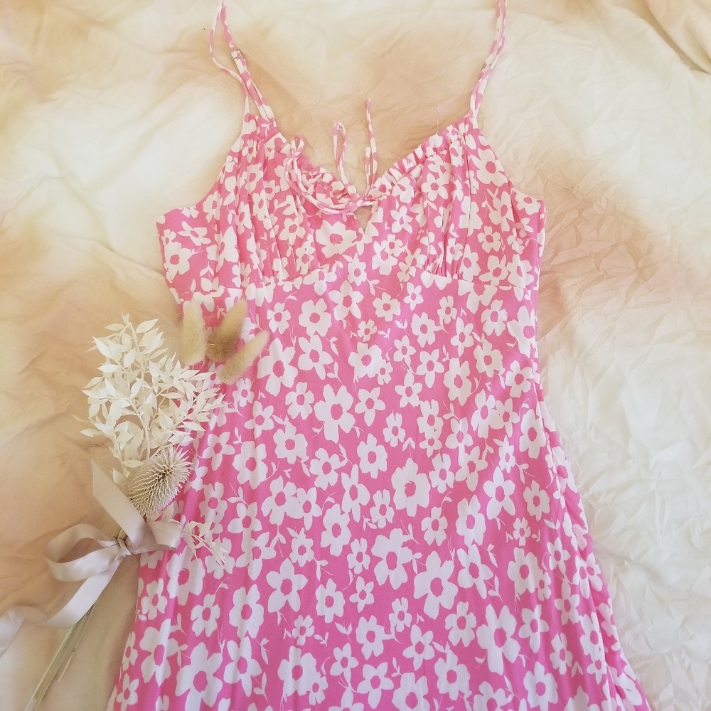 Lux Clothing • Pink with White Flowers Midi Dress M